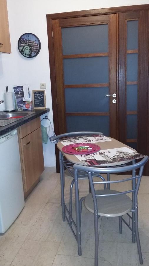 Le Broctia Rose Apartment Namur Bagian luar foto