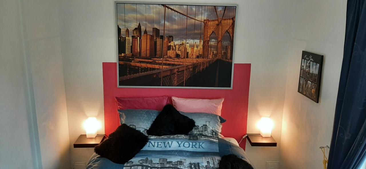 Le Broctia Rose Apartment Namur Bagian luar foto