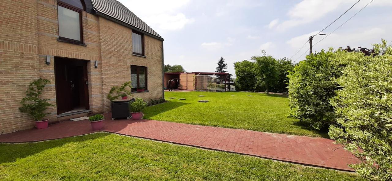 Le Broctia Rose Apartment Namur Bagian luar foto